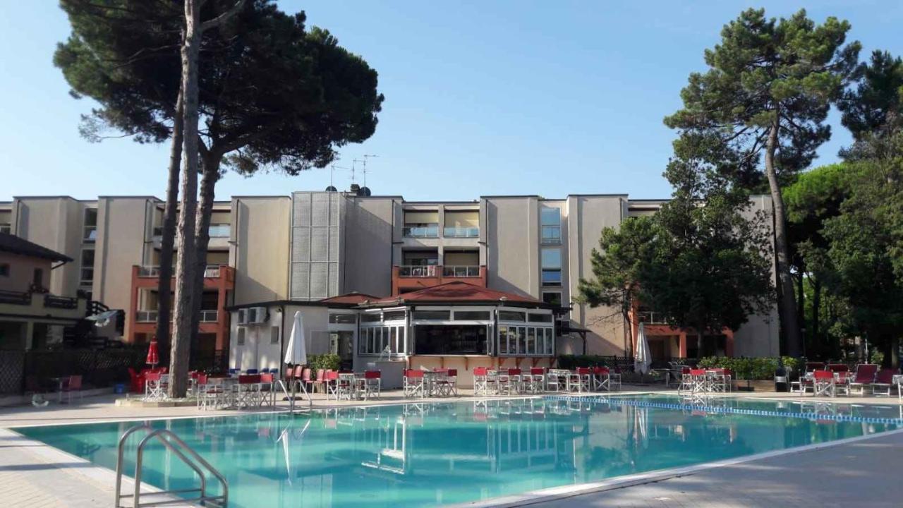 Poggio Dei Pini Aparthotel Marina Romea
